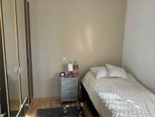 Schlafzimmer FERIENVERMIETUNG? GERNE! 
SELBSTEINZUG? ABER JA!