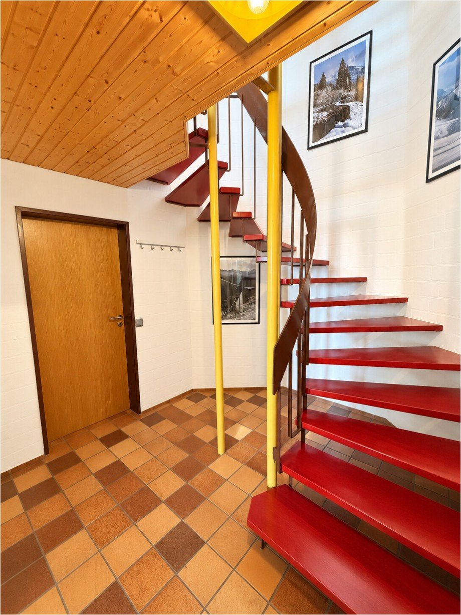 UG Aufgang ins EG Treppenantritt Doppelhaush�lfte G�nzburg