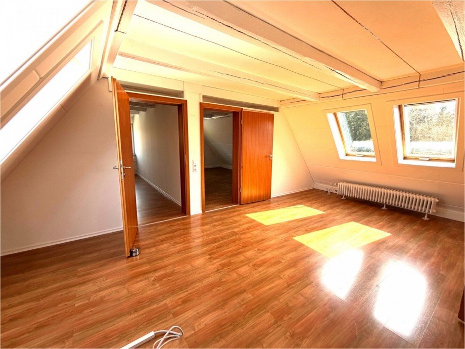 DG Zimmer (K�cheneinbau m�glich) Etagenwohnung Fischach