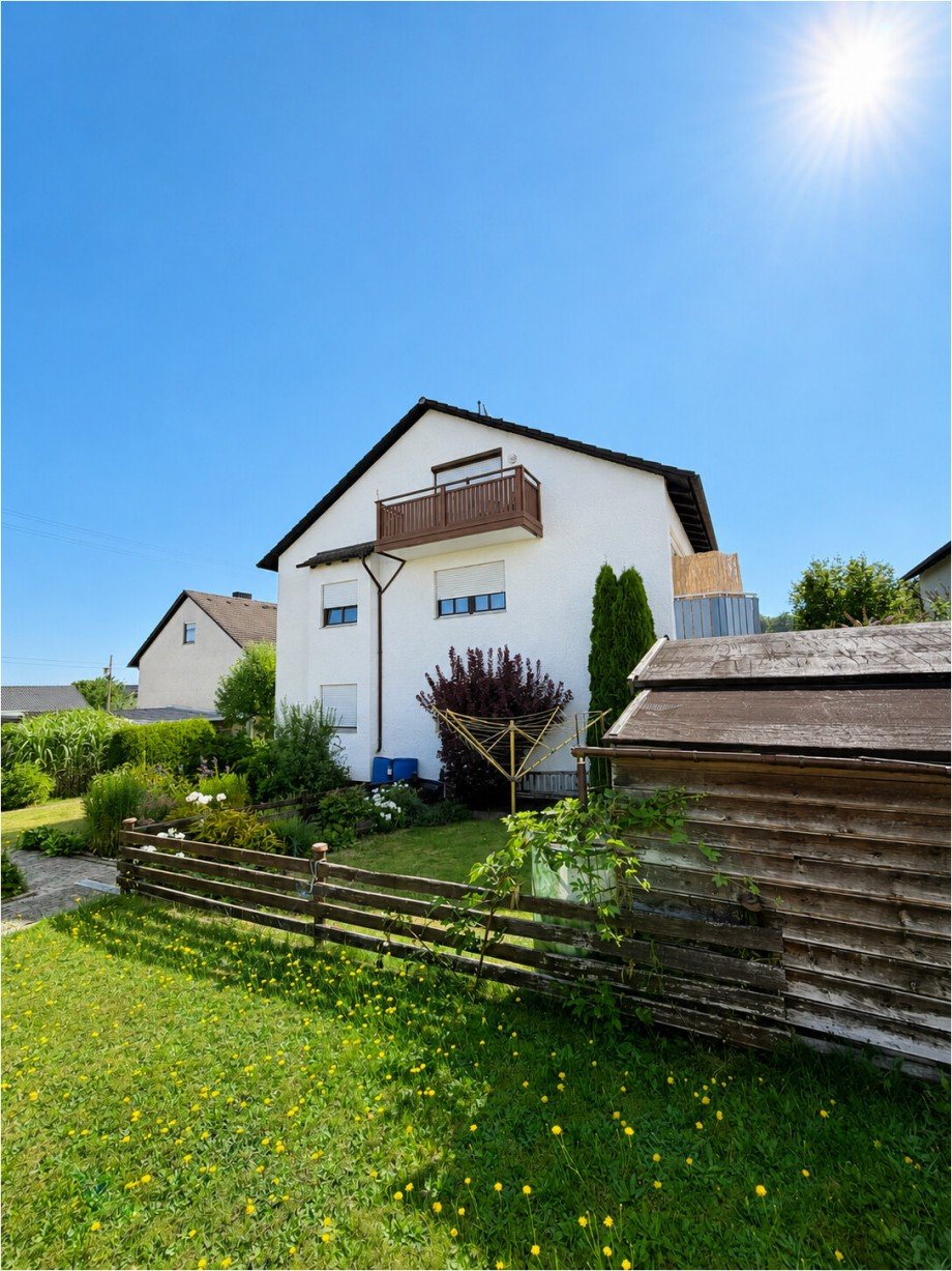 Hausansicht vom Garten Erdgeschosswohnung Fischach