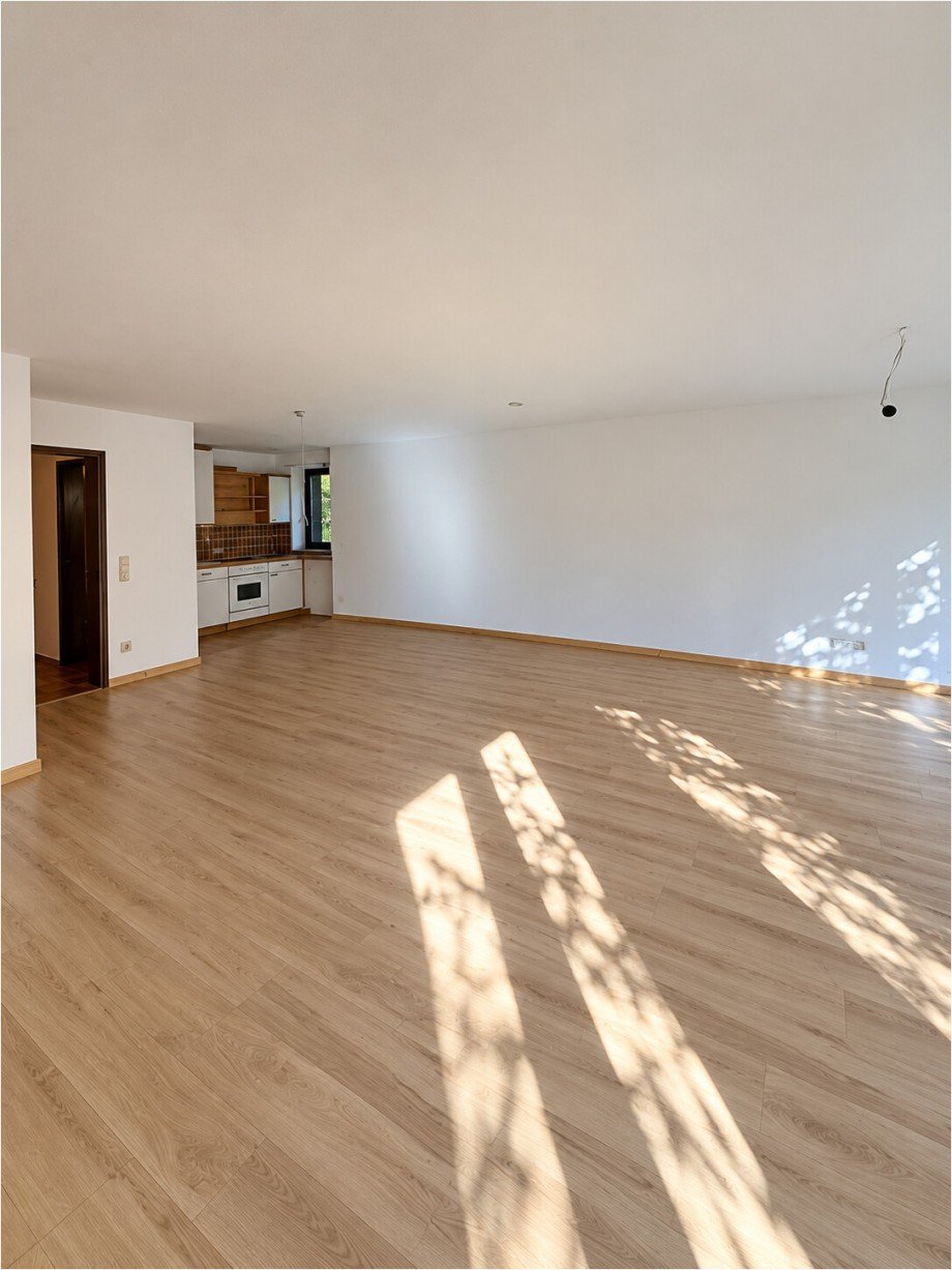 UG Einliegerwohnung Schlaf-und Wohnraum mit K�chenzeile Doppelhaush�lfte G�nzburg
