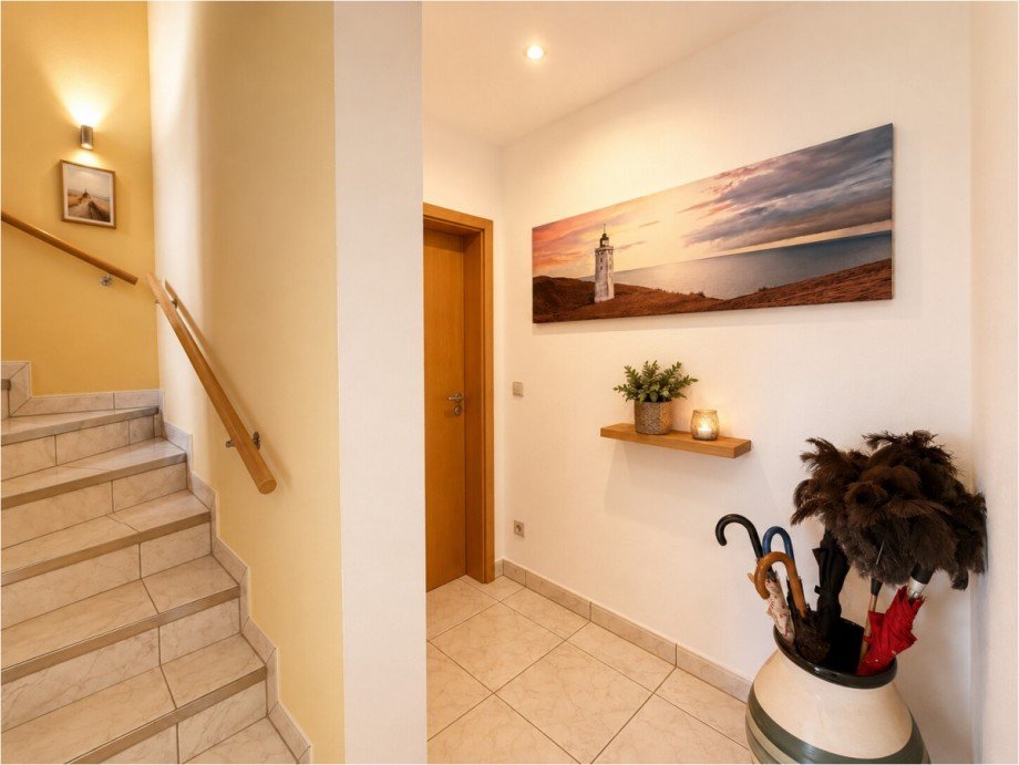 Voraum G�ste-WC und Aufgang ins DG Einfamilienhaus Kutzenhausen / Maingr�ndel