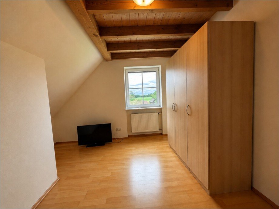 Einliegerwohnung Kinder- oder G�stezimmer Einfamilienhaus Kutzenhausen / Maingr�ndel