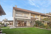 Titelbild Verkauft � Gepflegtes Reiheneckhaus mit Garage und Carport