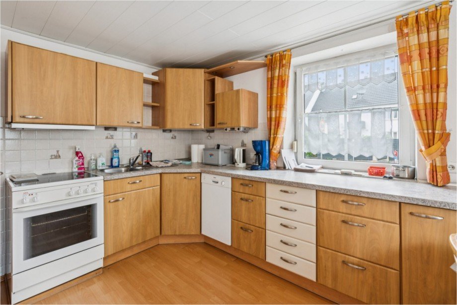 Haupthaus EG K�chenzeile Bauernhaus Burtenbach