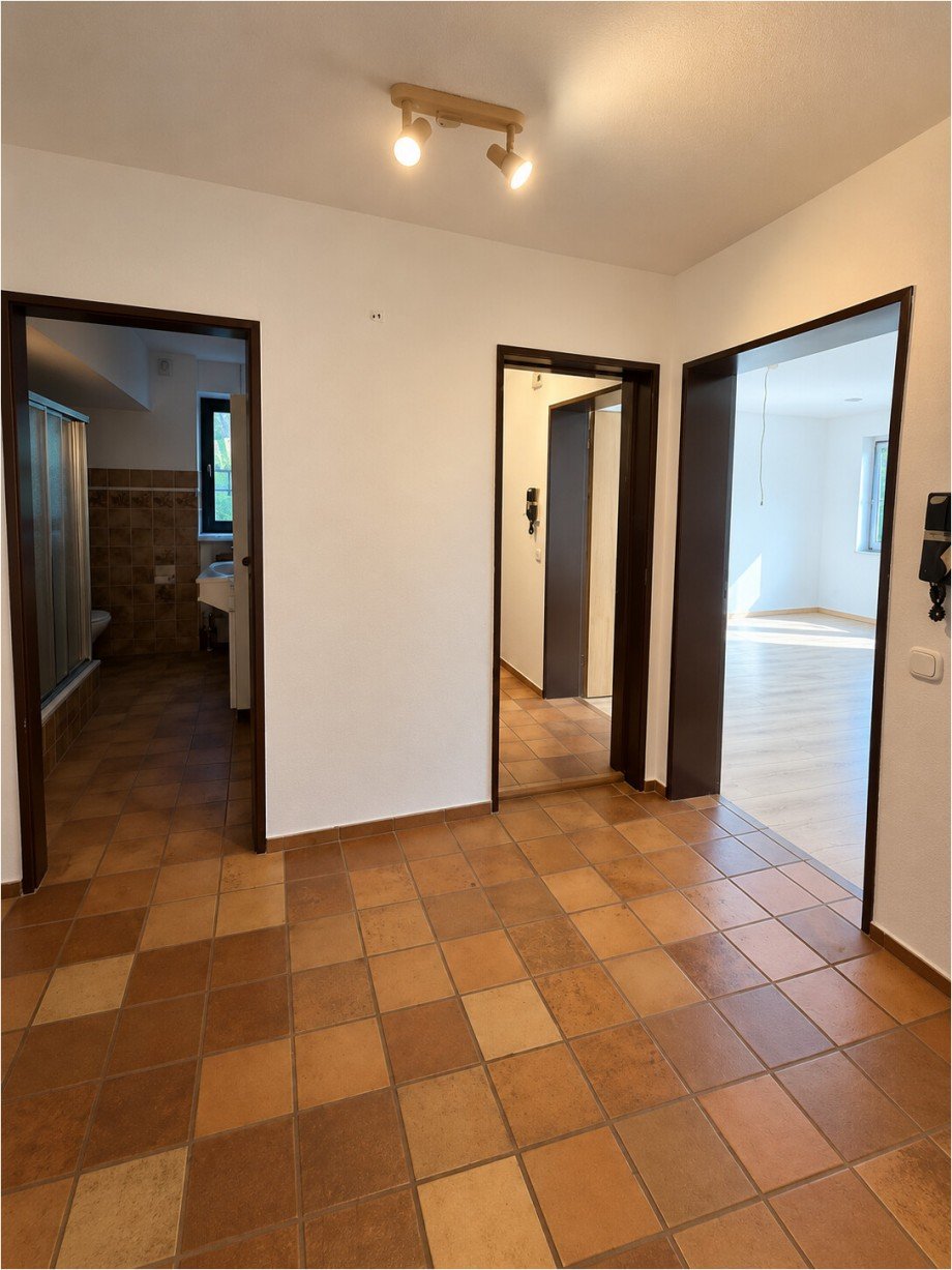 UG Vorplatz zur Einliegerwohnung Doppelhaush�lfte G�nzburg