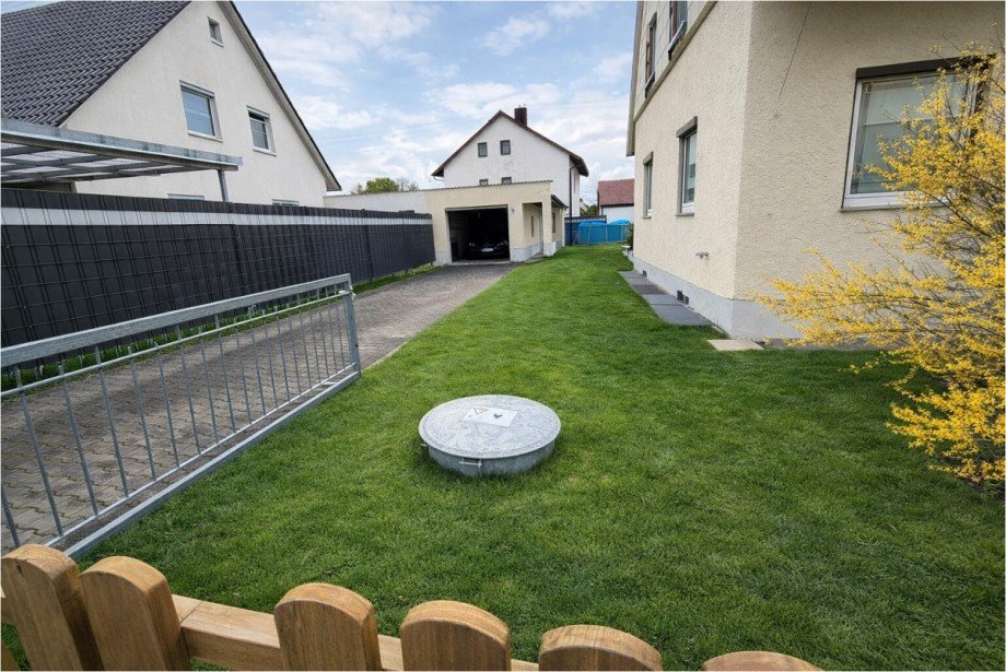 Zufahrt mit Garage Einfamilienhaus G�nzburg / Wasserburg