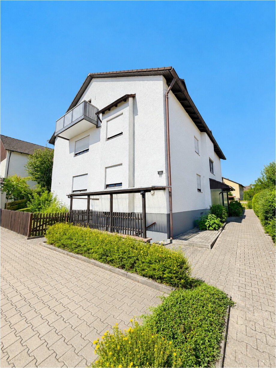 Hausansicht Eingang Erdgeschosswohnung Fischach