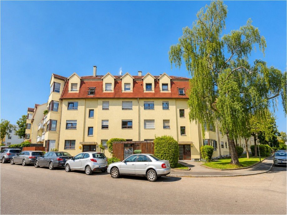 Hausansicht Etagenwohnung Augsburg