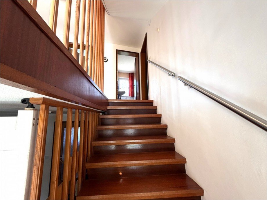 Aufgang zu WHG Etagenwohnung Fischach