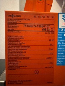 2Heizung12a Mehrfamilienhaus mit Garage und Stellplatz - Wohnen oder investieren dank freiem DG