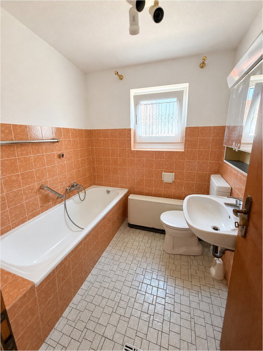 EG Badezimmer Einfamilienhaus Roggenburg-Schie�en