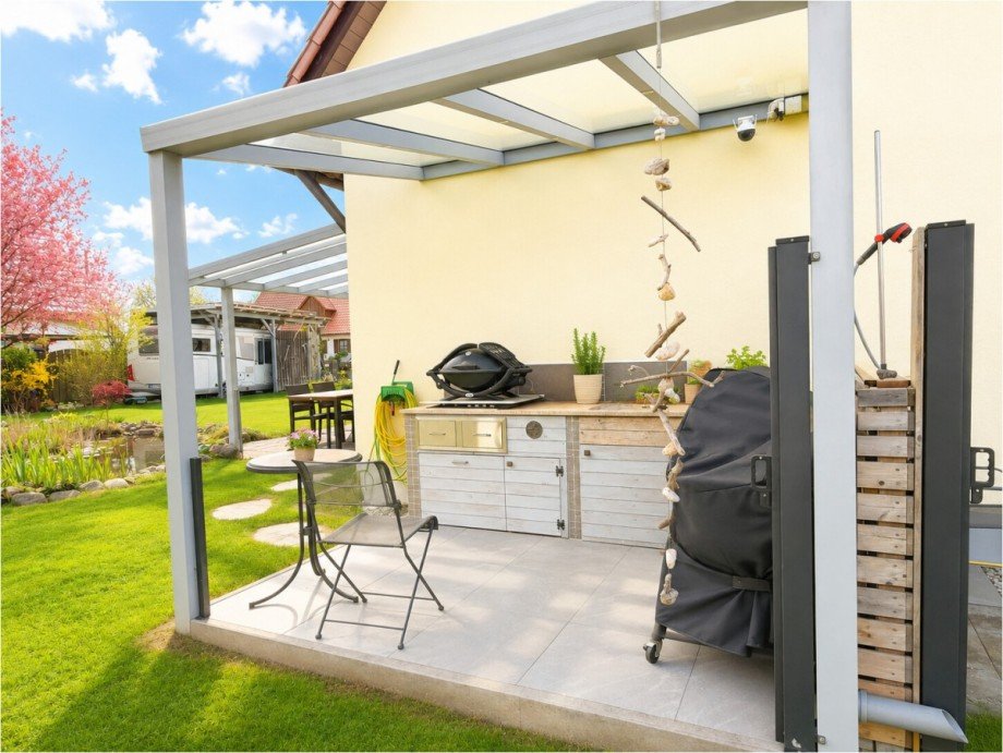 Terrasse mit Au�enk�che Einfamilienhaus Kutzenhausen / Maingr�ndel