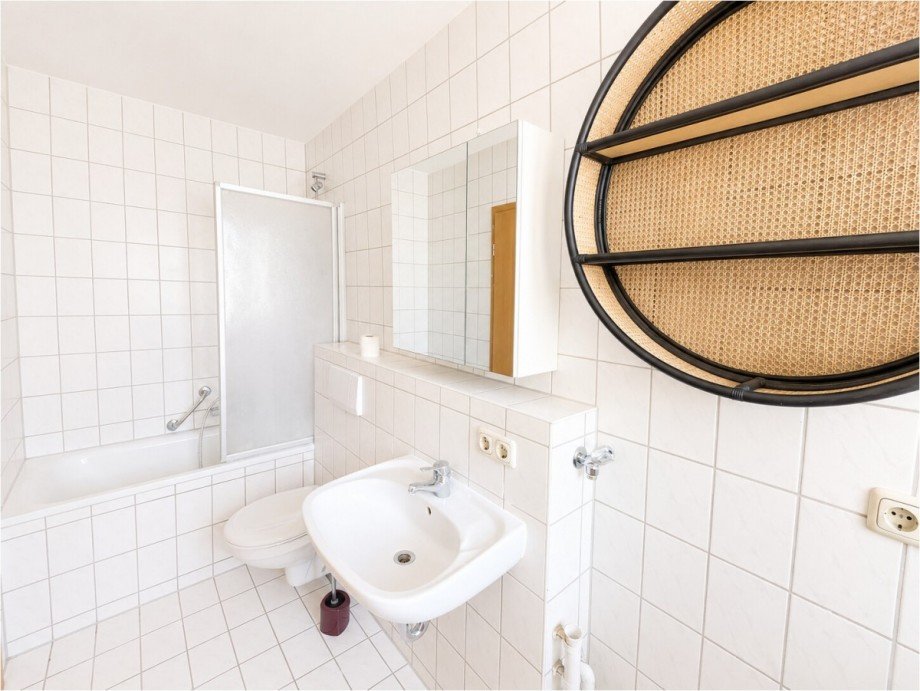 Badezimmer mit Badewanne Etagenwohnung Burgau