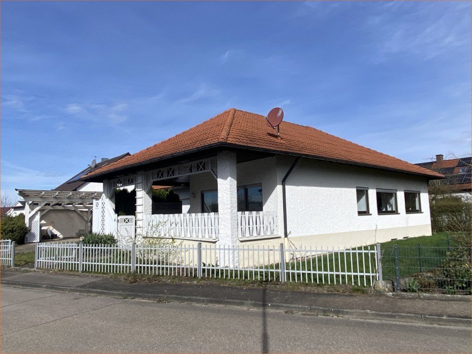 Aussenansicht Einfamilienhaus G�nzburg